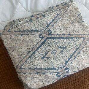 Brand New West Elm Ikat King Duvet